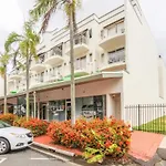 Inner City One Bedroom Apartment 27