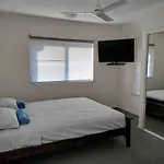 3 Bedroom 2 Bath Apartment In Cairns Queensland