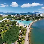 Stylish Park View City Apartment 103
