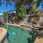 6 Bedroom + 2 Bath Apartment // Cairns Central