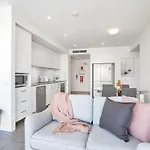 Luxury 1Br Apartment @ Harbour Lights Cairns