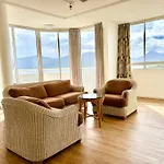Acacia Court Hotel