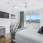 \'Mcleod Corner\' Resort-Style Adjacent Apartments