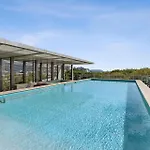 703 Harbour Lights Cairns Apartment With Water Views
