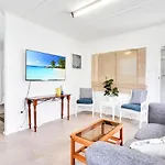 Grey Whale Anchor Inn U2