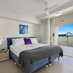 Modern Rooftop Pool Retreat In Centre Of Town