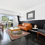 Villa Vaucluse Apartments