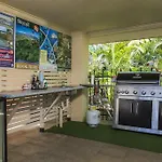 City Plaza Apartments