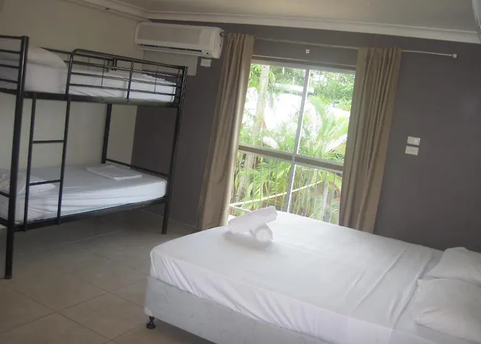 Cairns Work And Play Backpackers