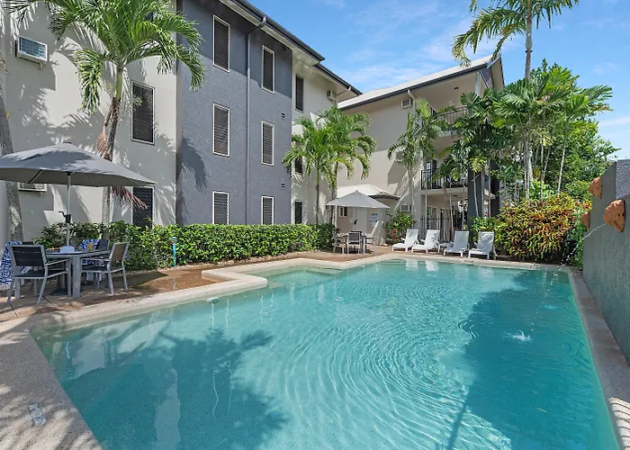 Bay Village Tropical Retreat & Apartments