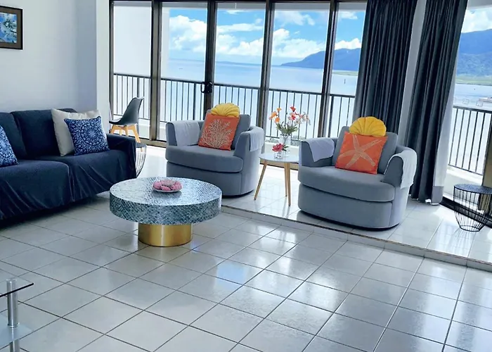 Cairns Ocean View Apartment In Aquarius