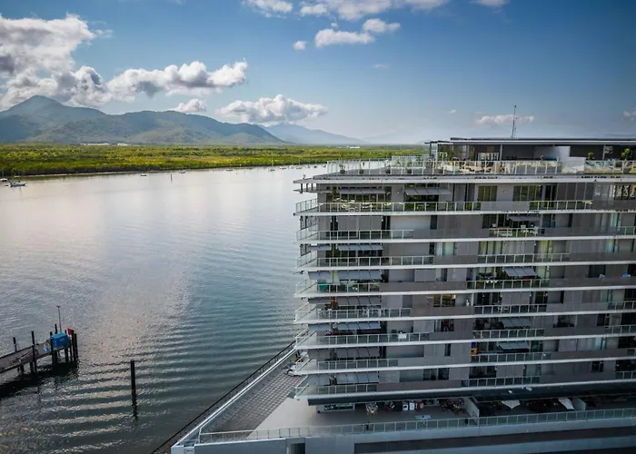 703 Harbour Lights Cairns Apartment With Water Views