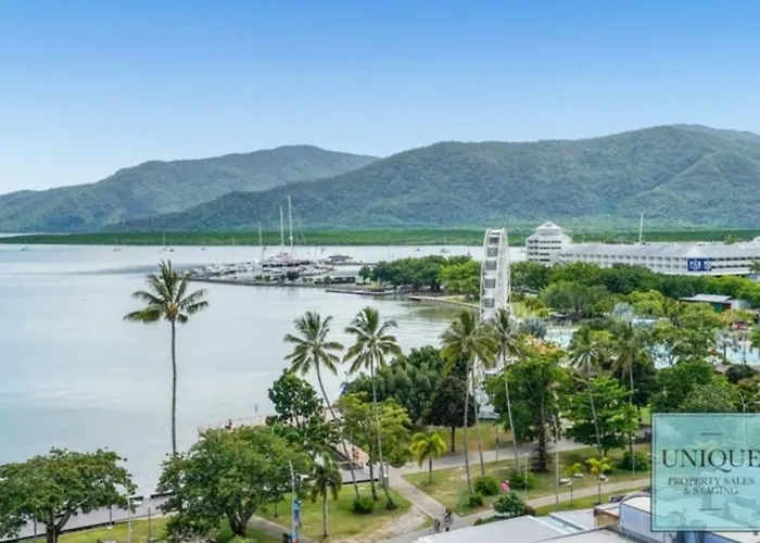 1 Bedroom Apt Ocean View On The Cairns Esplanade