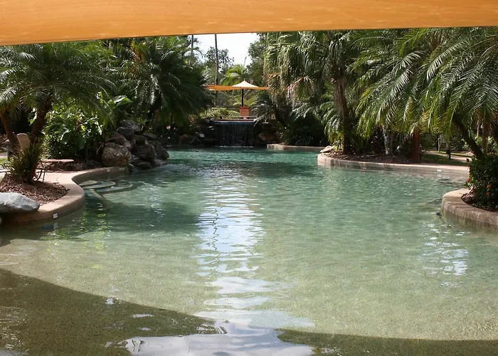 Cairns Golf Course Apartment