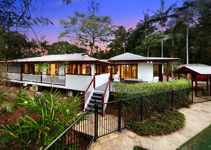 Poinciana Lodge