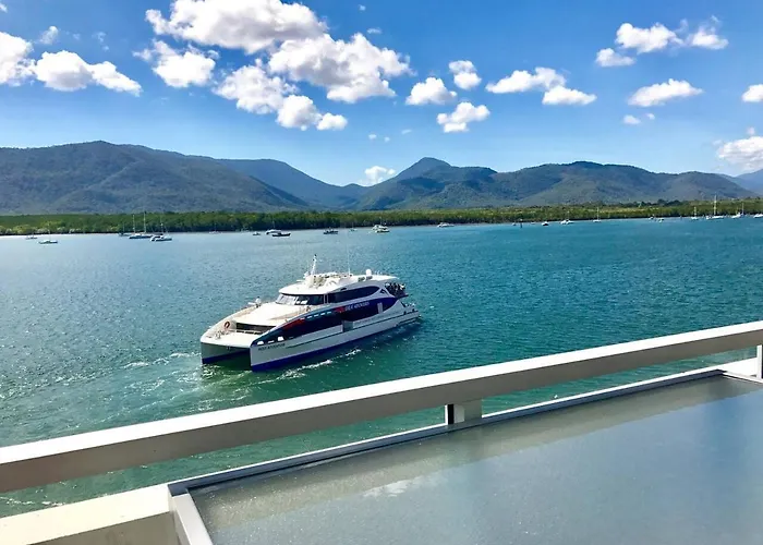 Cairns Waterfront Luxury At Harbourlights