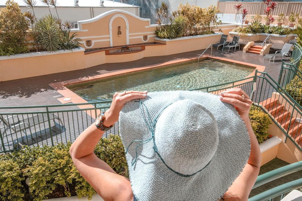 Il Palazzo Aparthotel Cairns