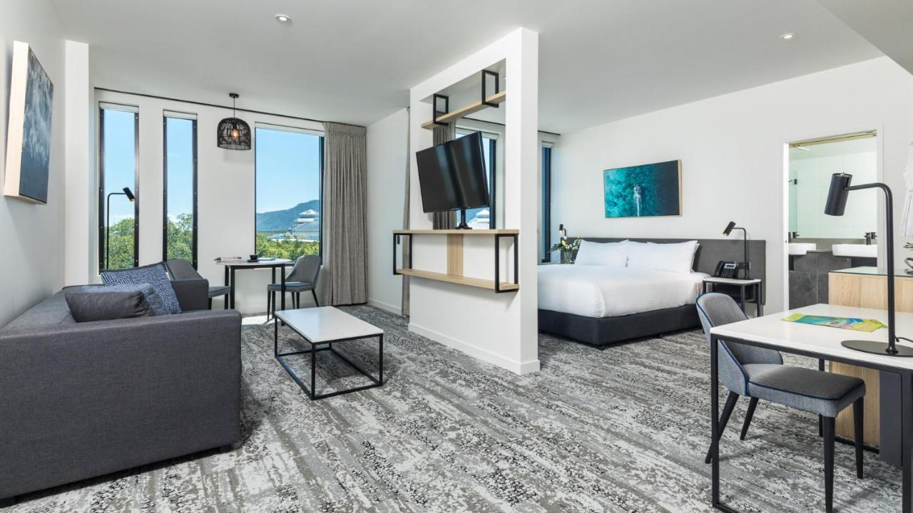 Hotel Oaks Cairns