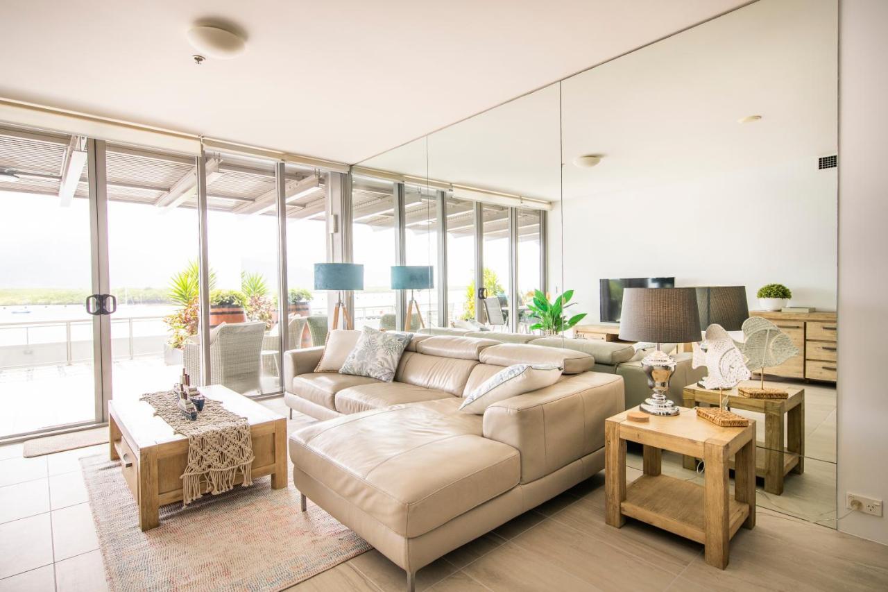 Waterfront Luxury At Harbourlights *