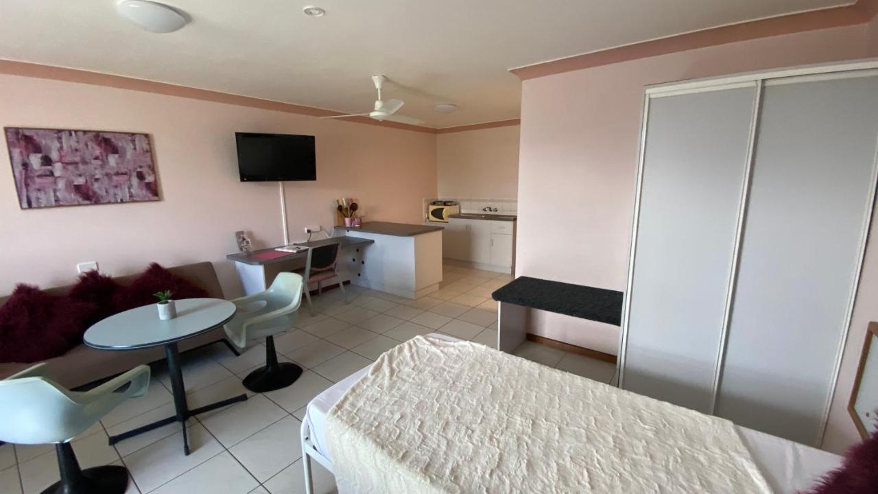 Holiday Lodge Apartment Apartamento Cairns