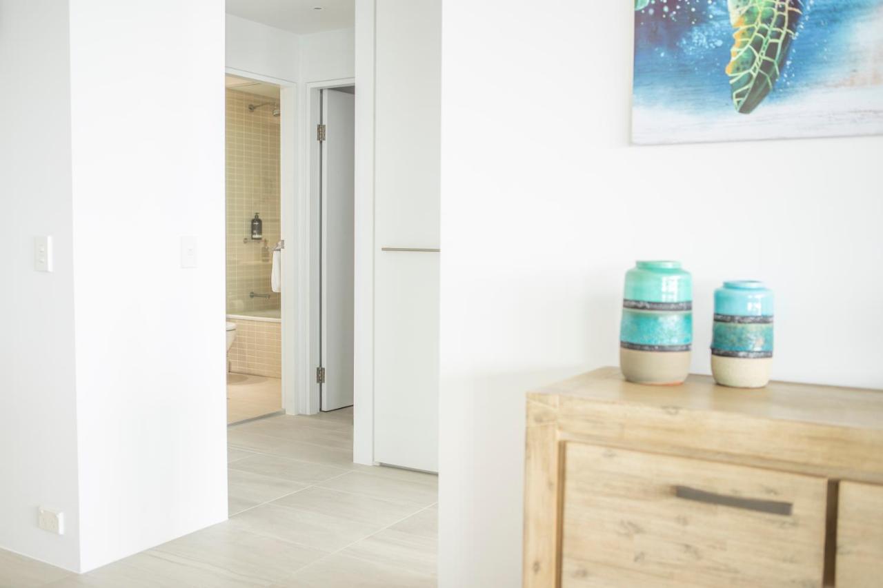 Waterfront Luxury At Harbourlights Apartment Cairns