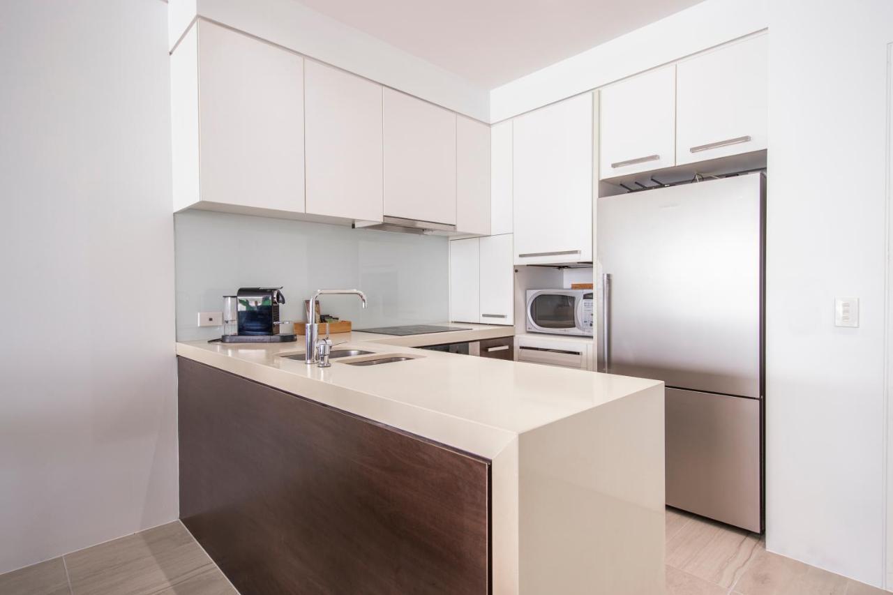 Waterfront Luxury At Harbourlights Apartment Cairns