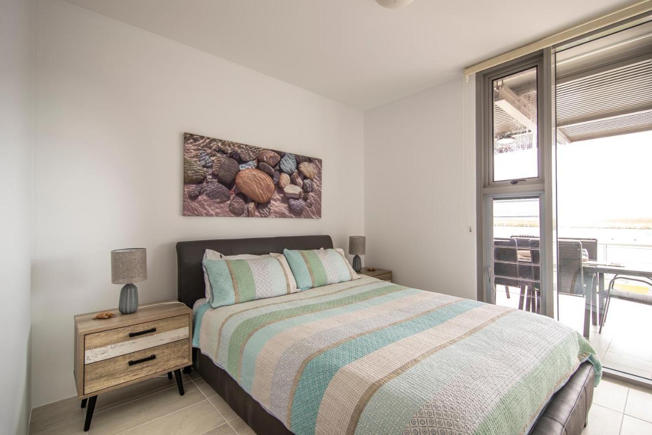 Waterfront Luxury At Harbourlights Cairns