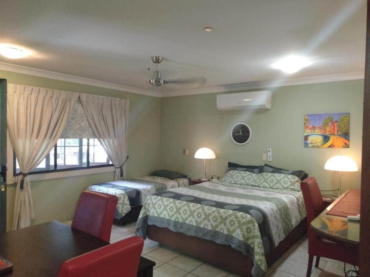 Homestay At Julie's *