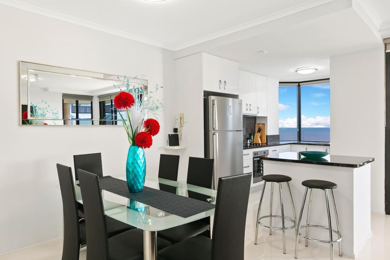 Apartment Luxury Seafront Cairns