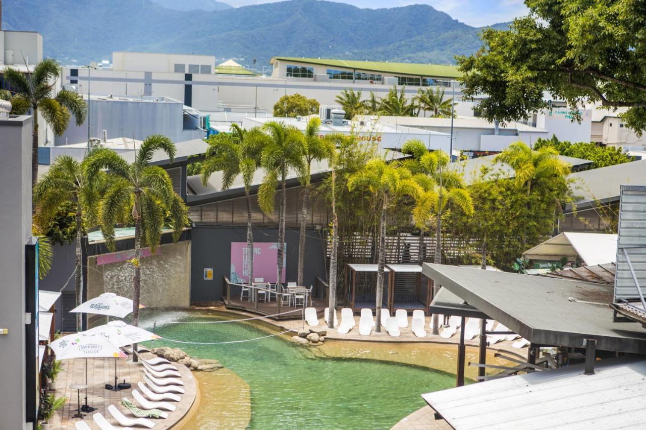 Gilligan's & Hostel Cairns