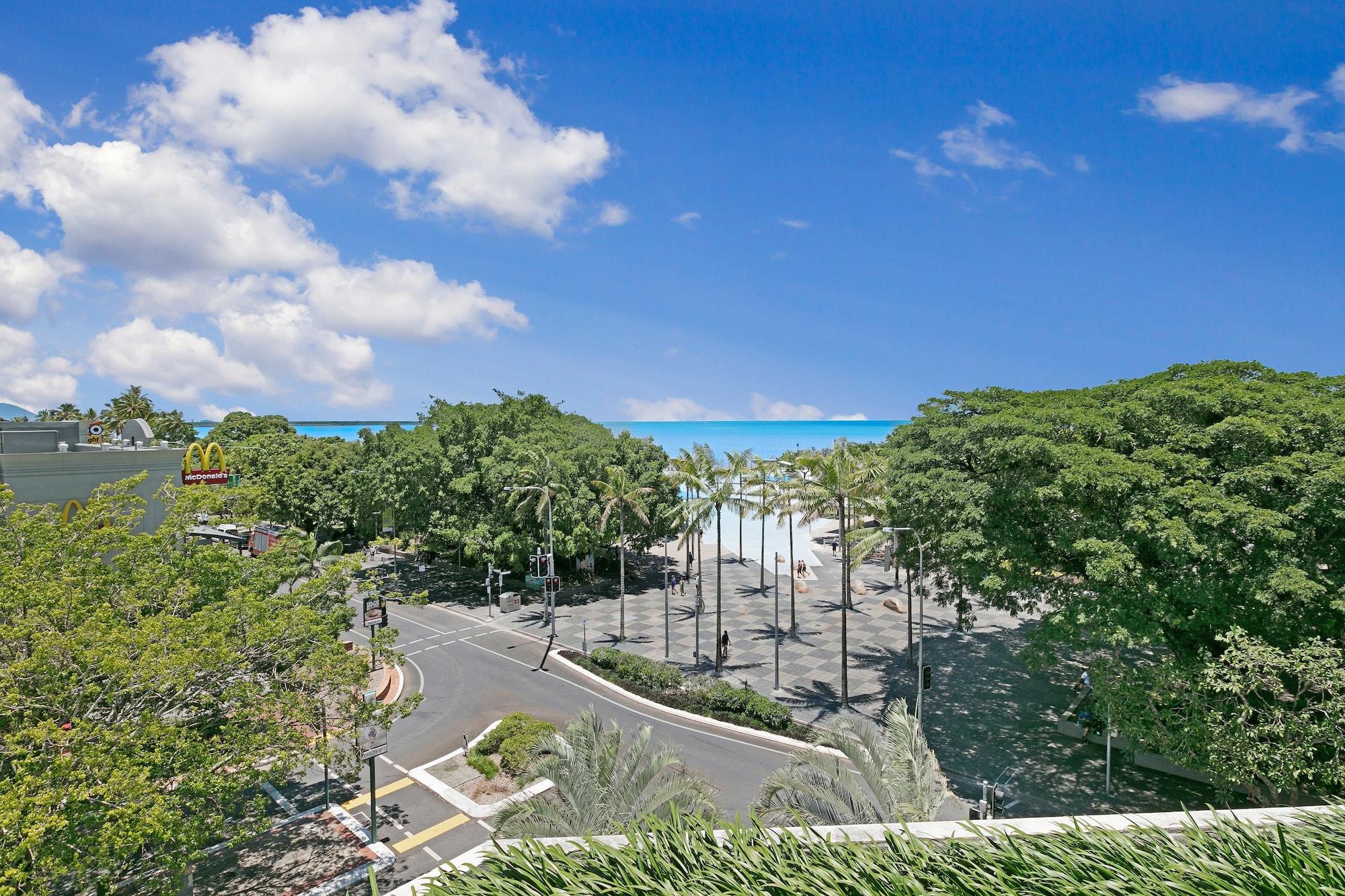 Mantra Esplanade Cairns