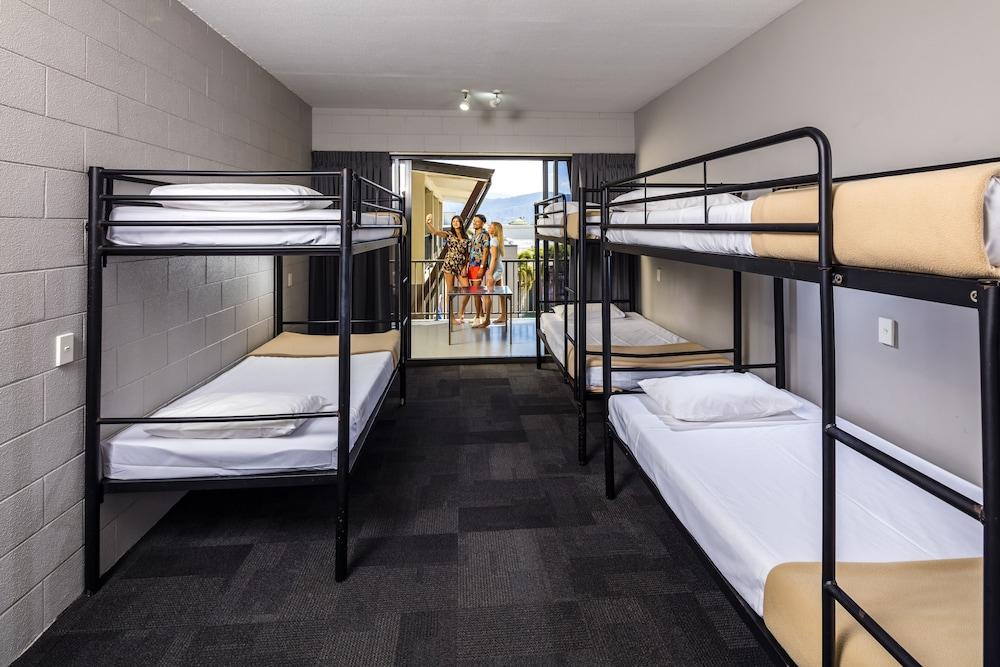 Hostel Gilligan's &