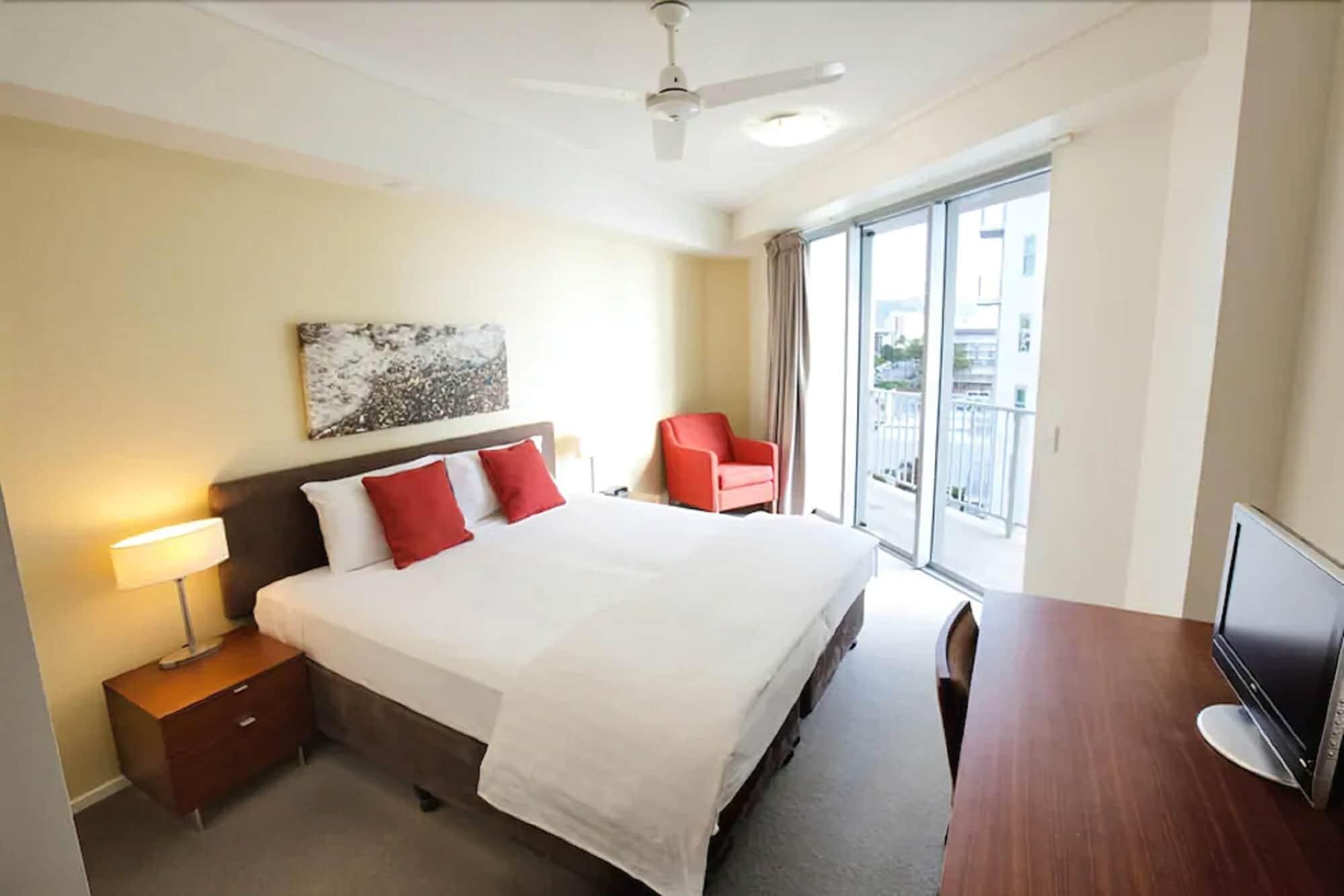 Hotel Mantra Trilogy Cairns