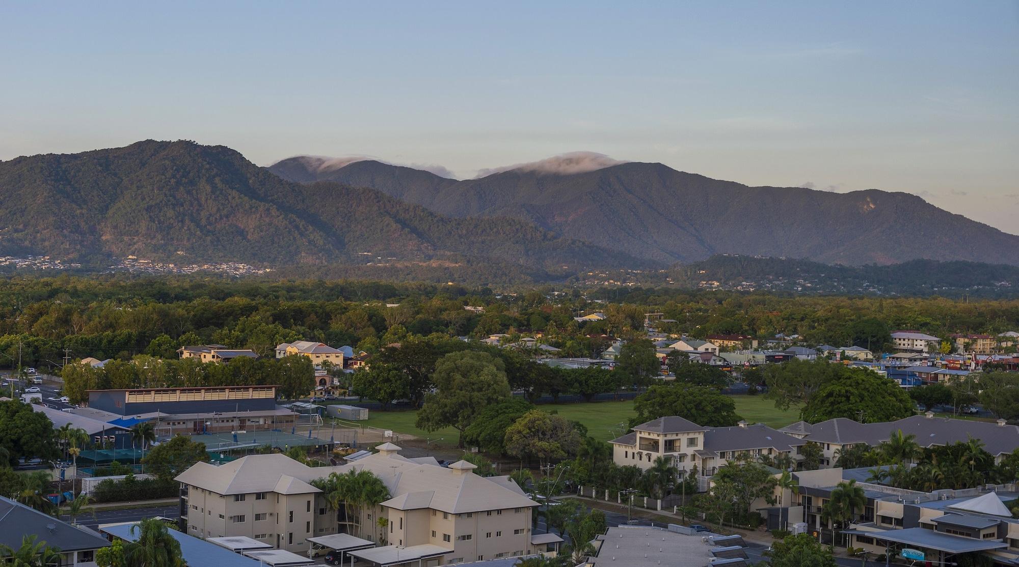 Rydges Esplanade Cairns