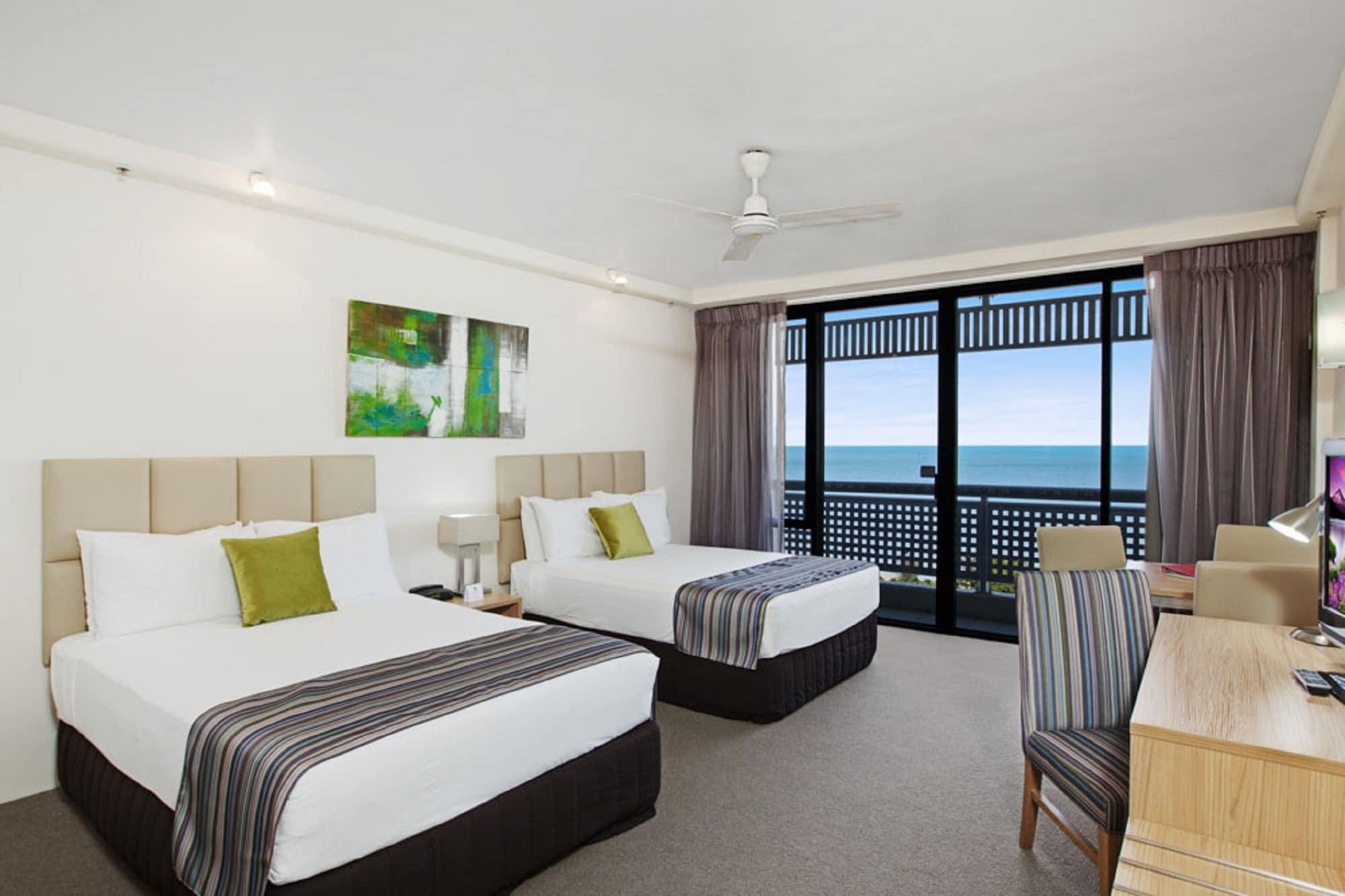 Hotel Rydges Esplanade Cairns