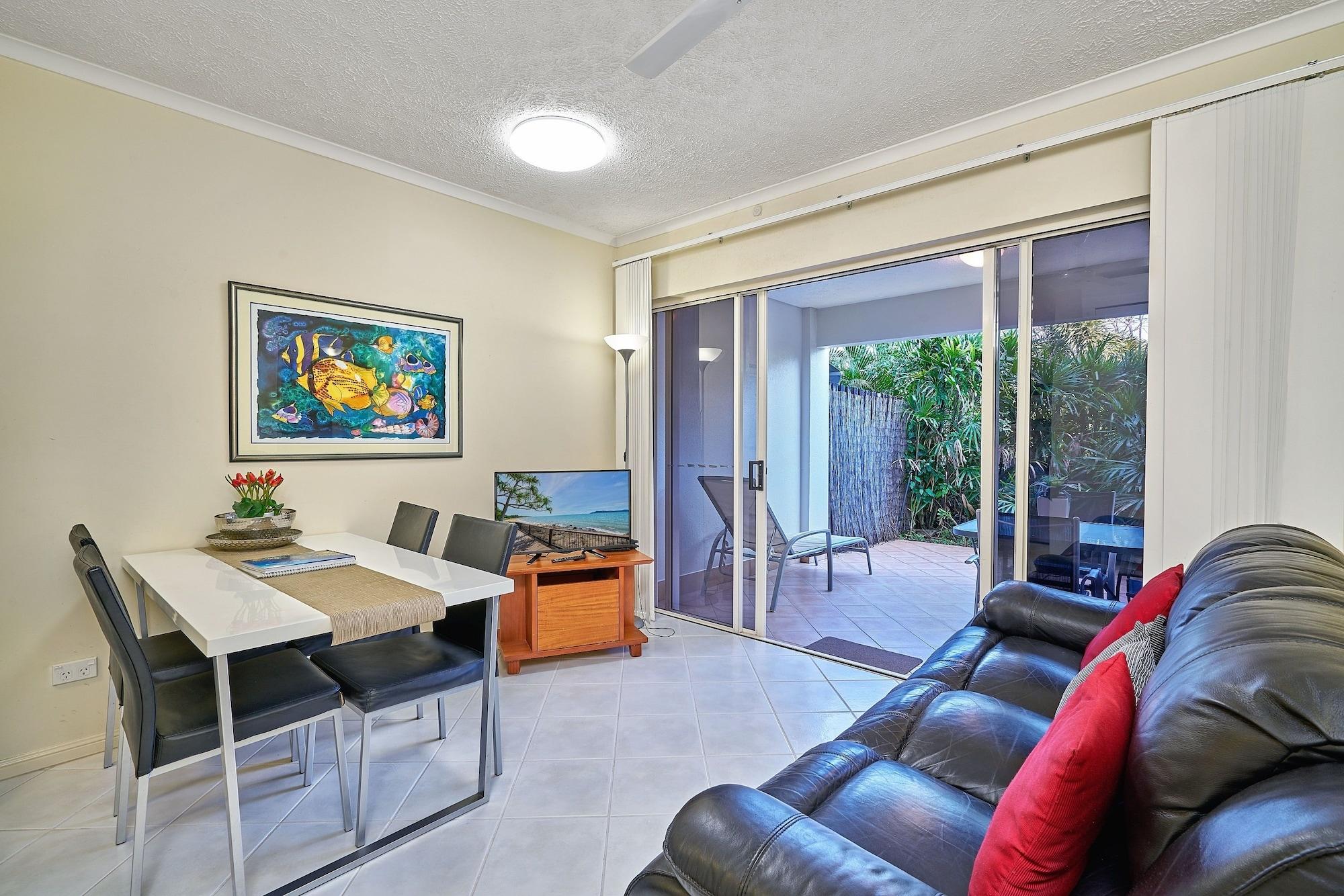 Aparthotel North Cove Waterfront 4*