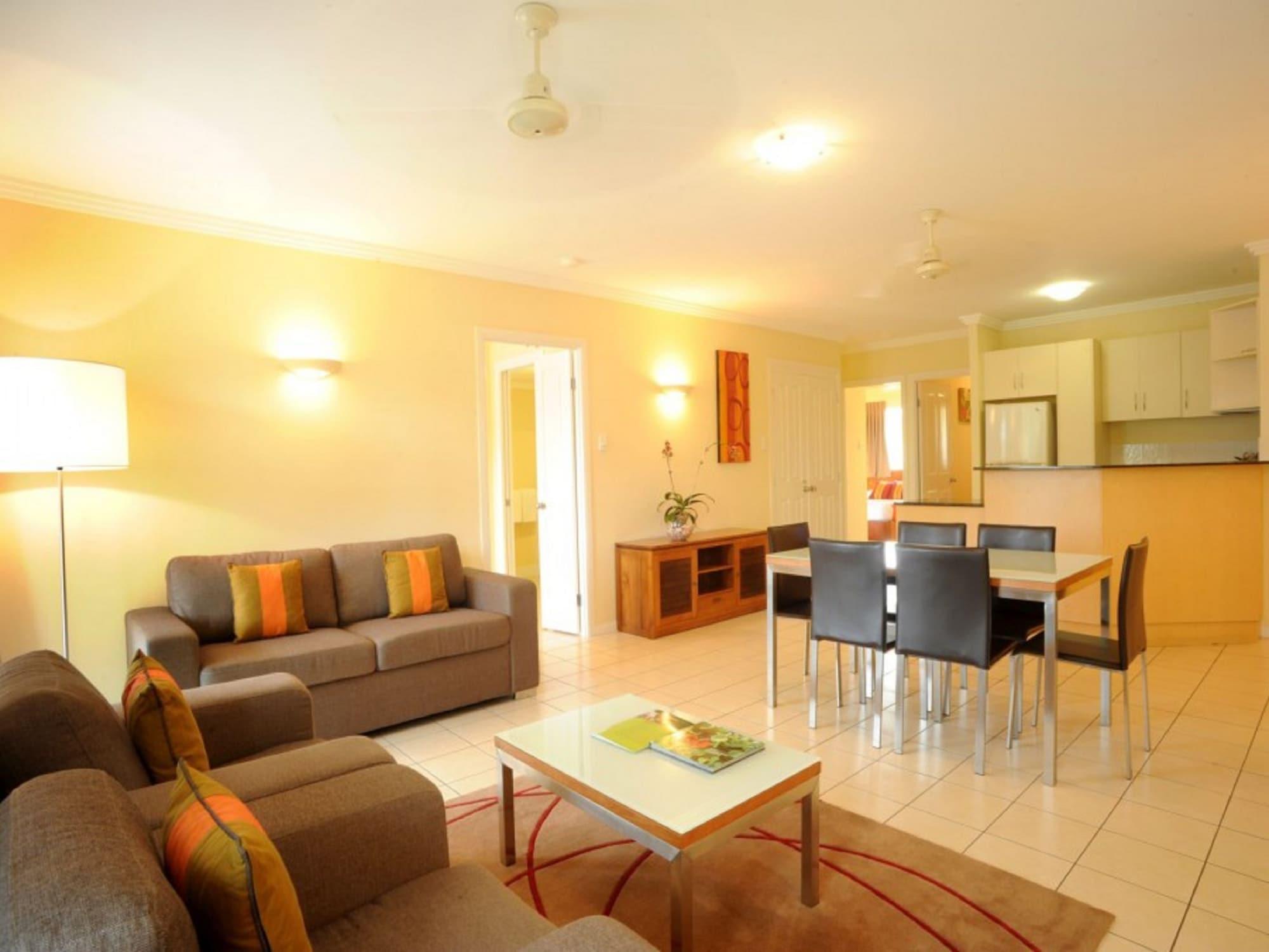 Bay Village Tropical Retreat & Aparthotel Cairns