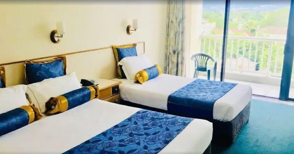 Acacia Court Hotel 4*