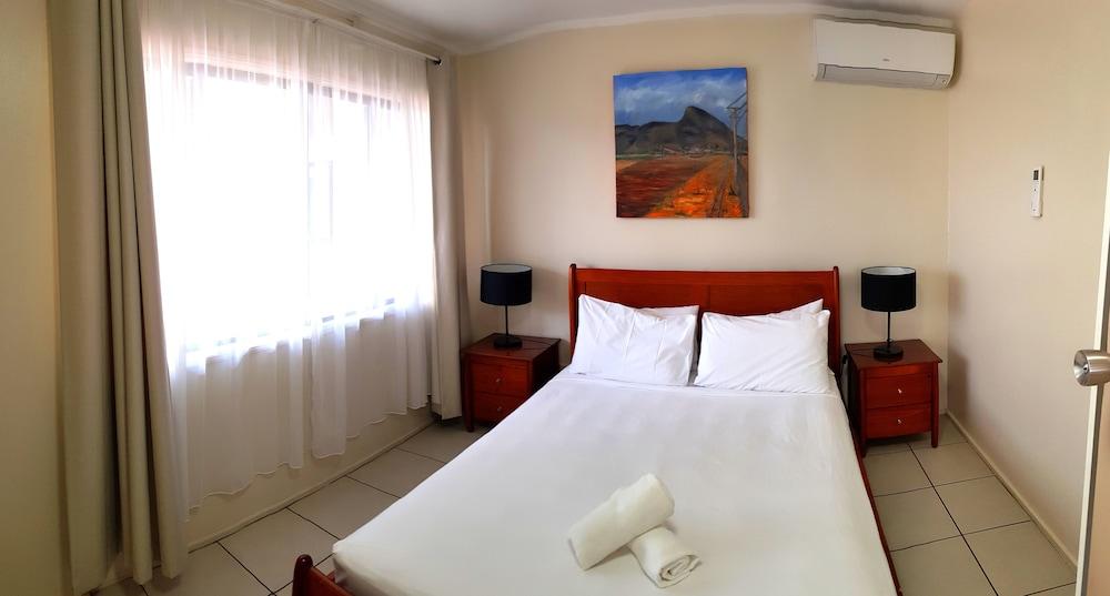 Tropiq Hotel 3*