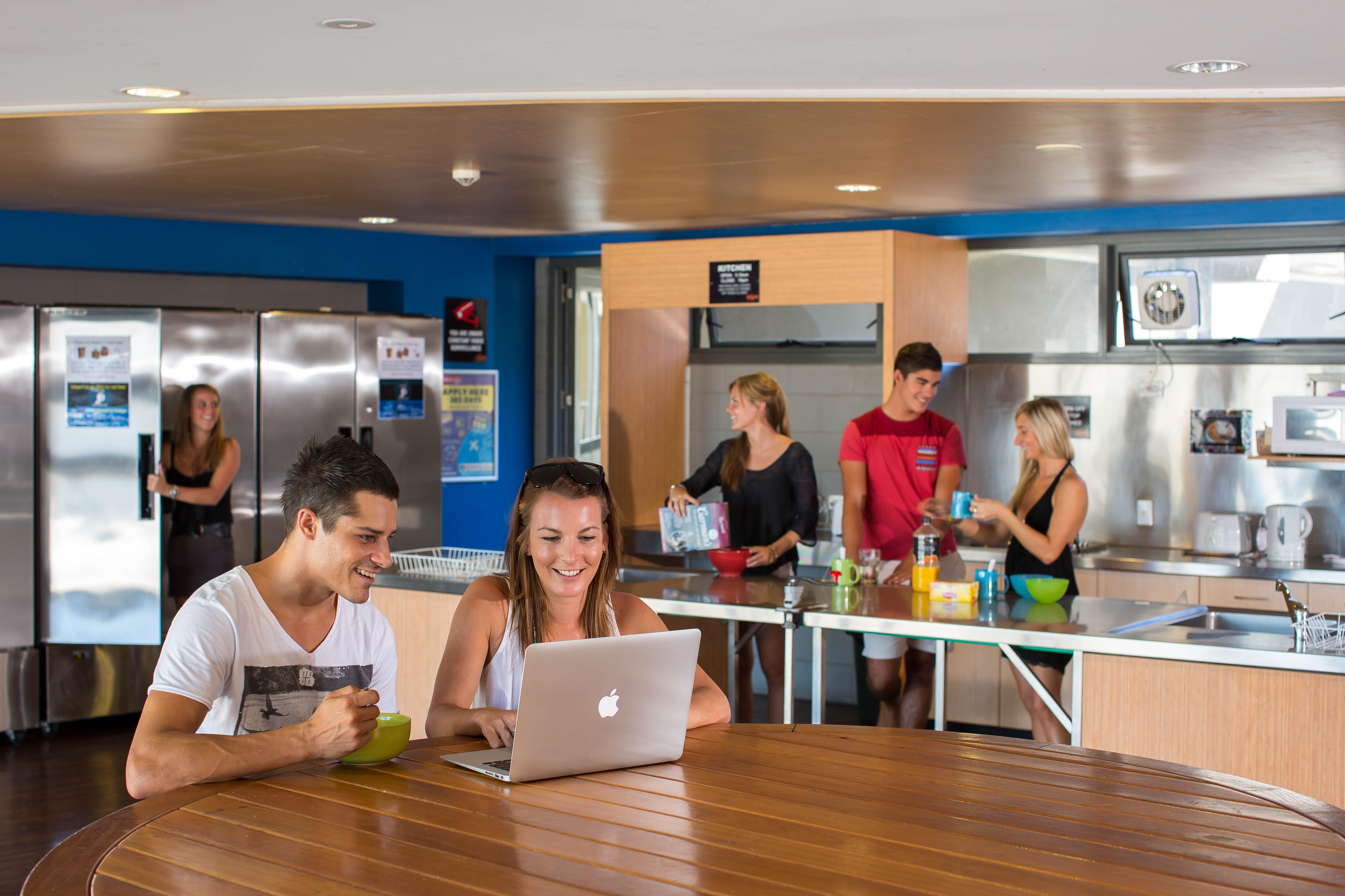 Gilligan's & Hostel Cairns