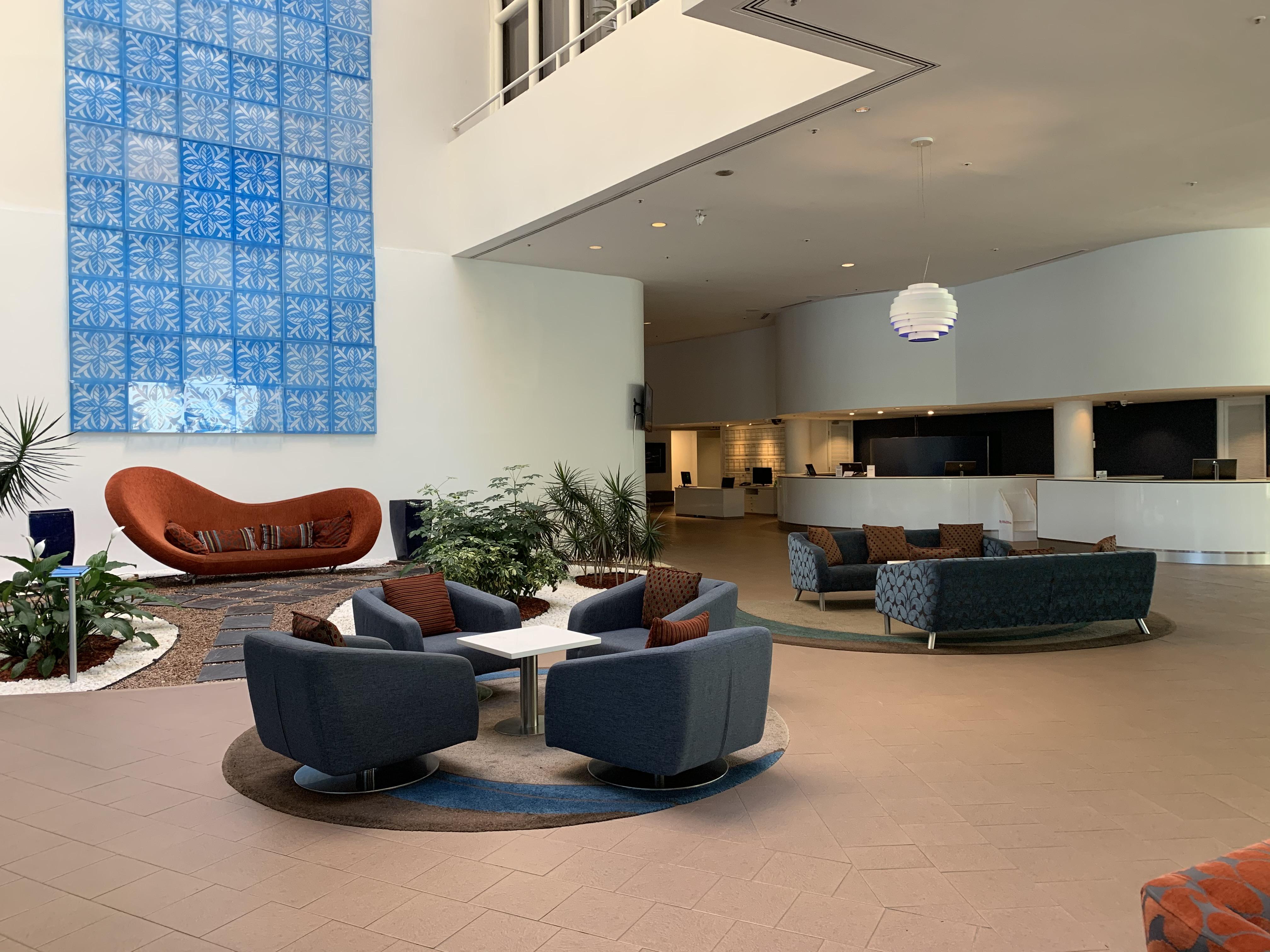 Hilton Cairns