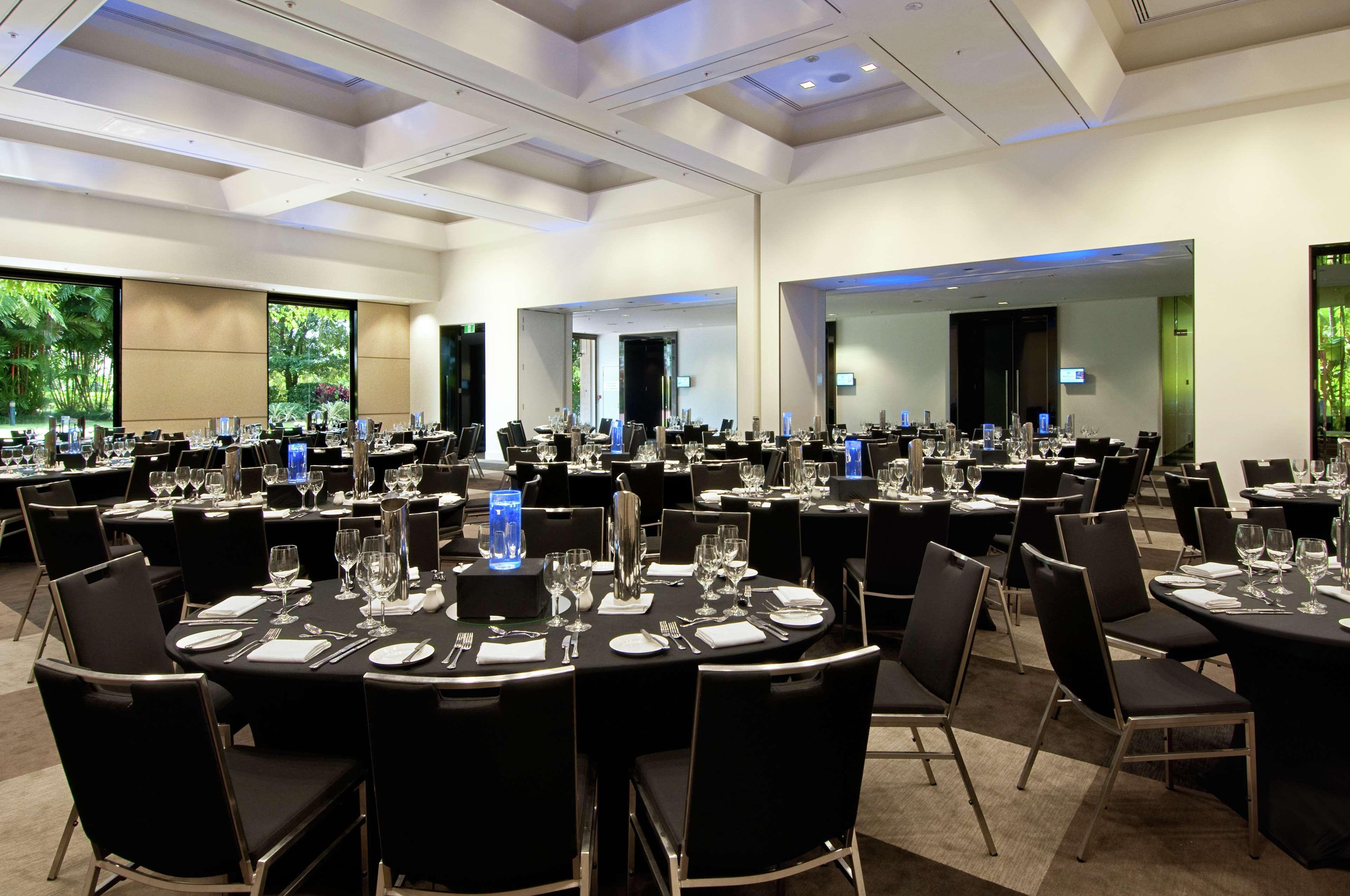 Hilton Cairns