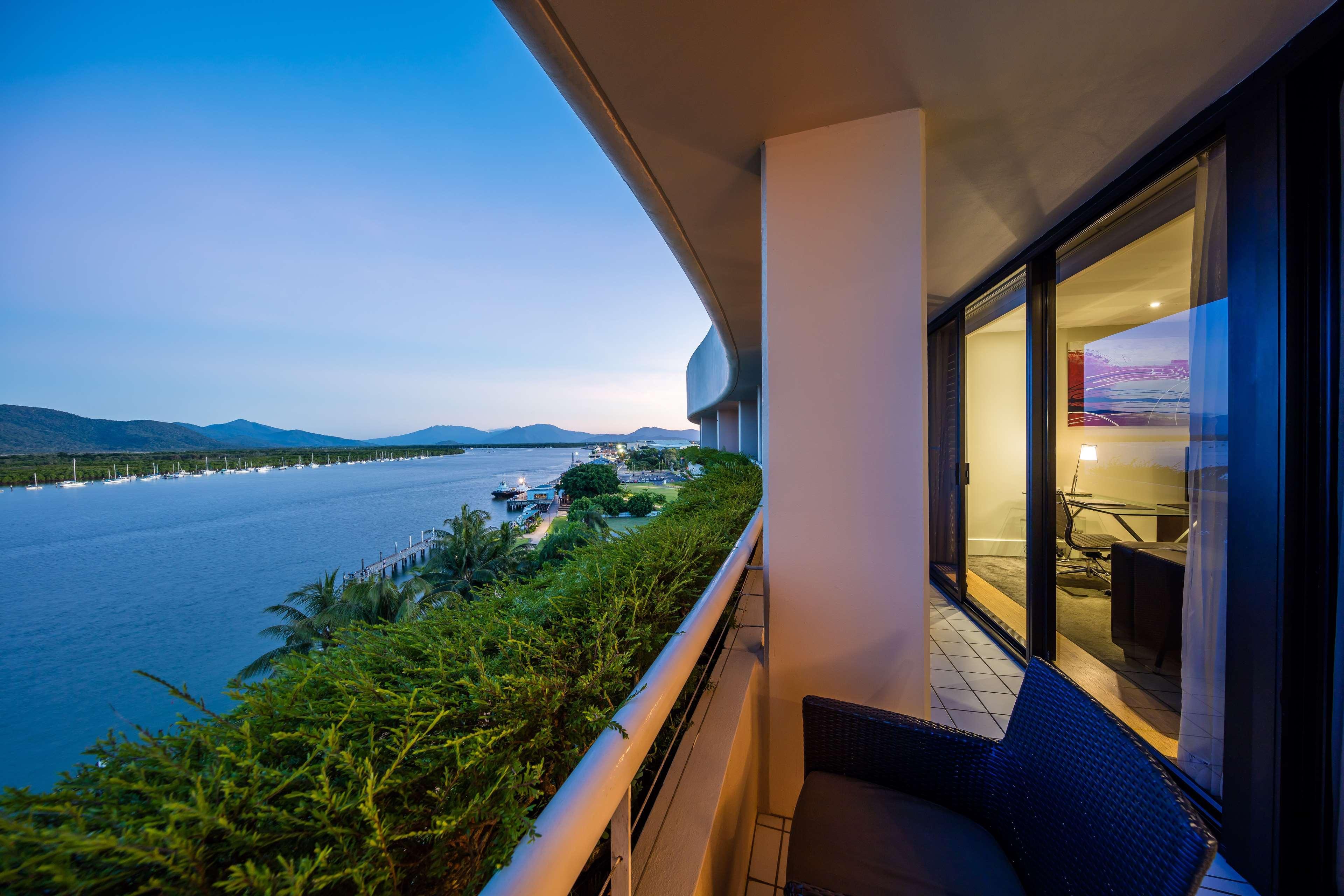 Hilton Hotel 5*