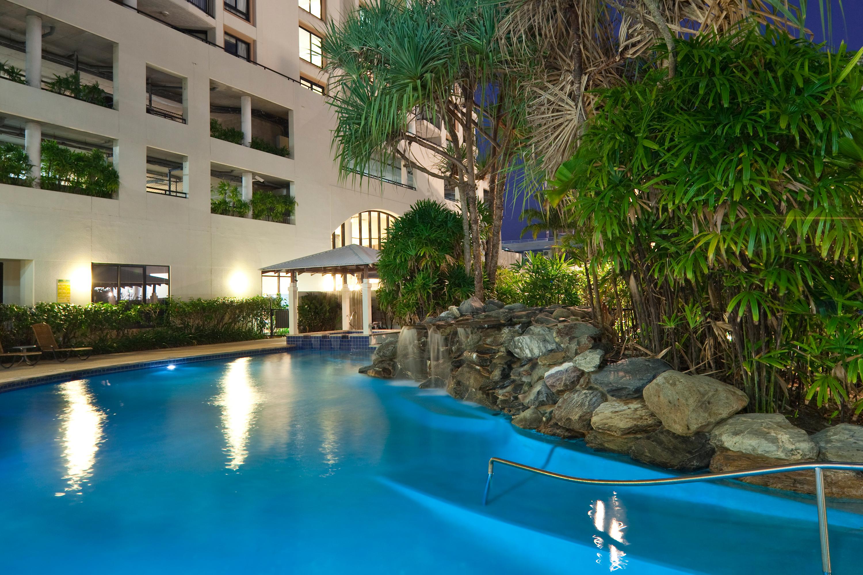 Mantra Esplanade 4* Cairns