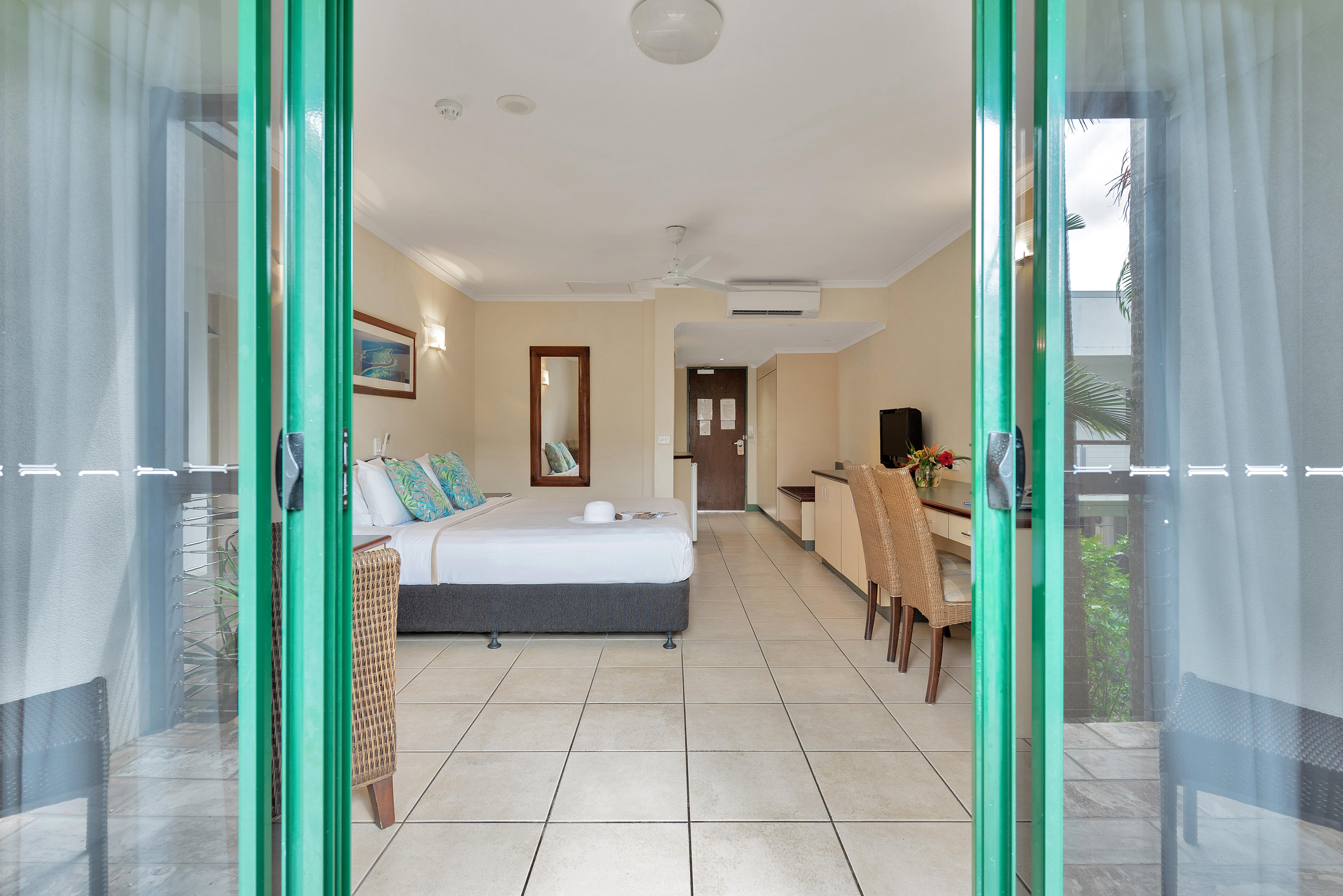 Bay Village Tropical Retreat & Aparthotel 3*