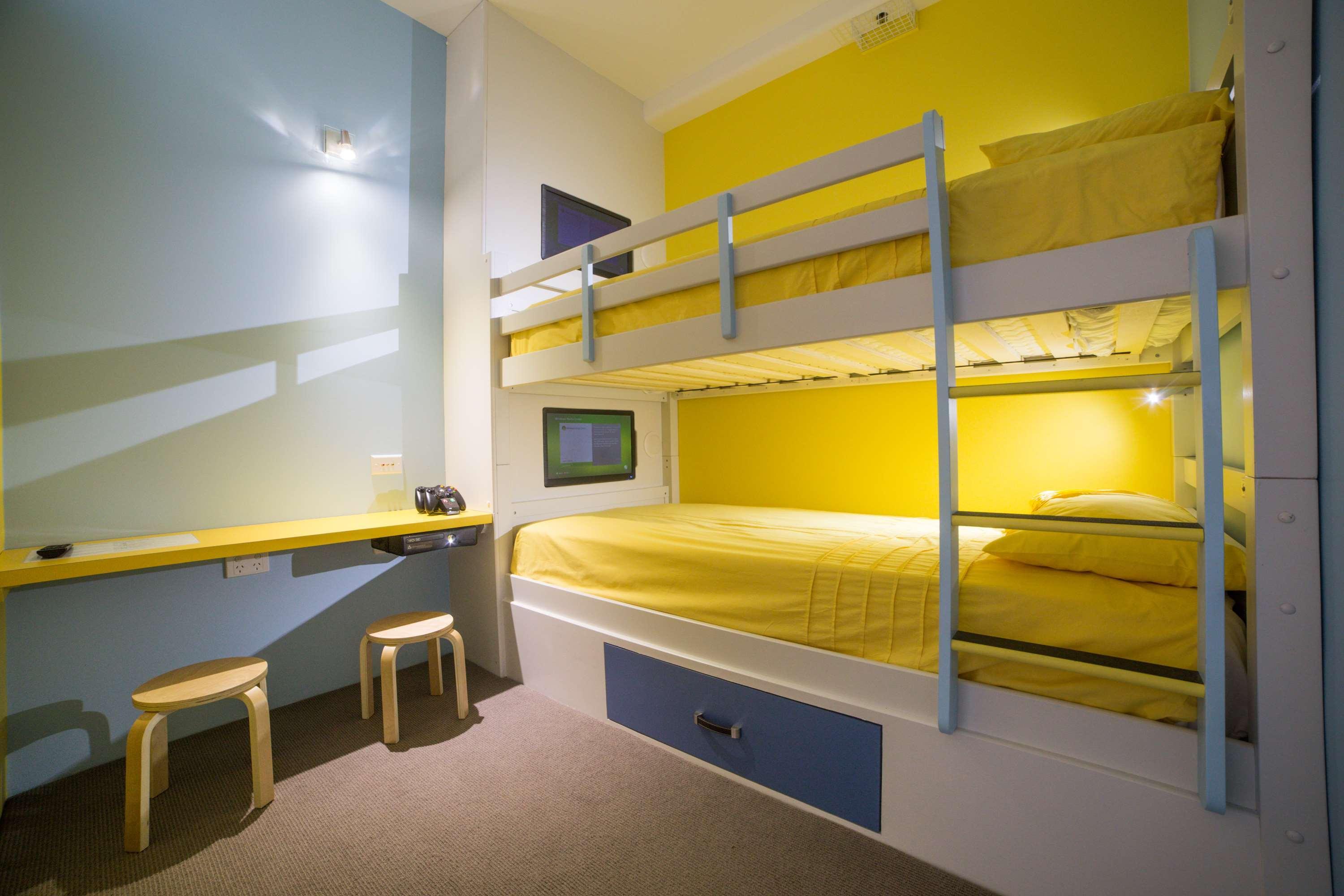 Hotel Rydges Esplanade
