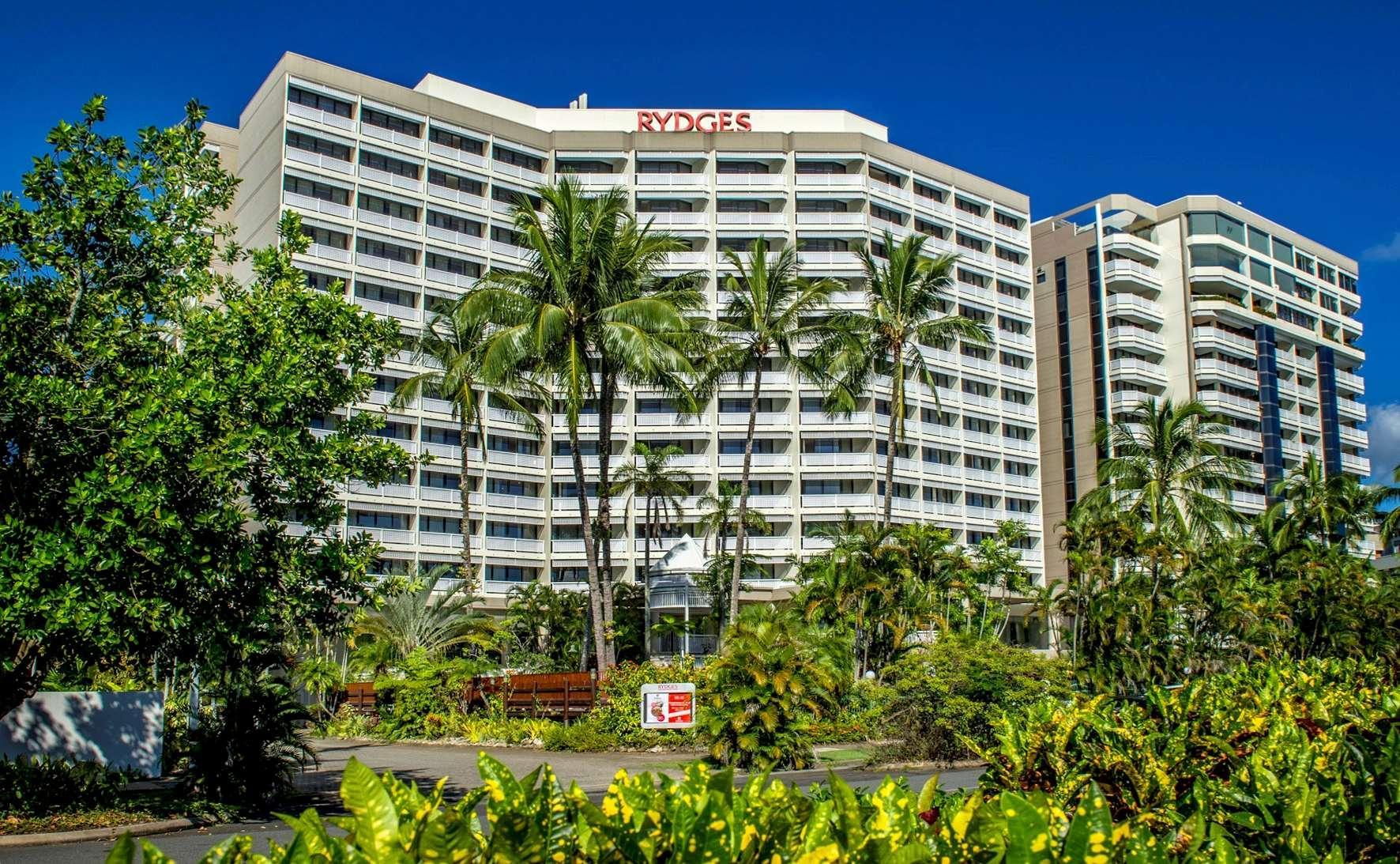 Rydges Esplanade Hotel 4*