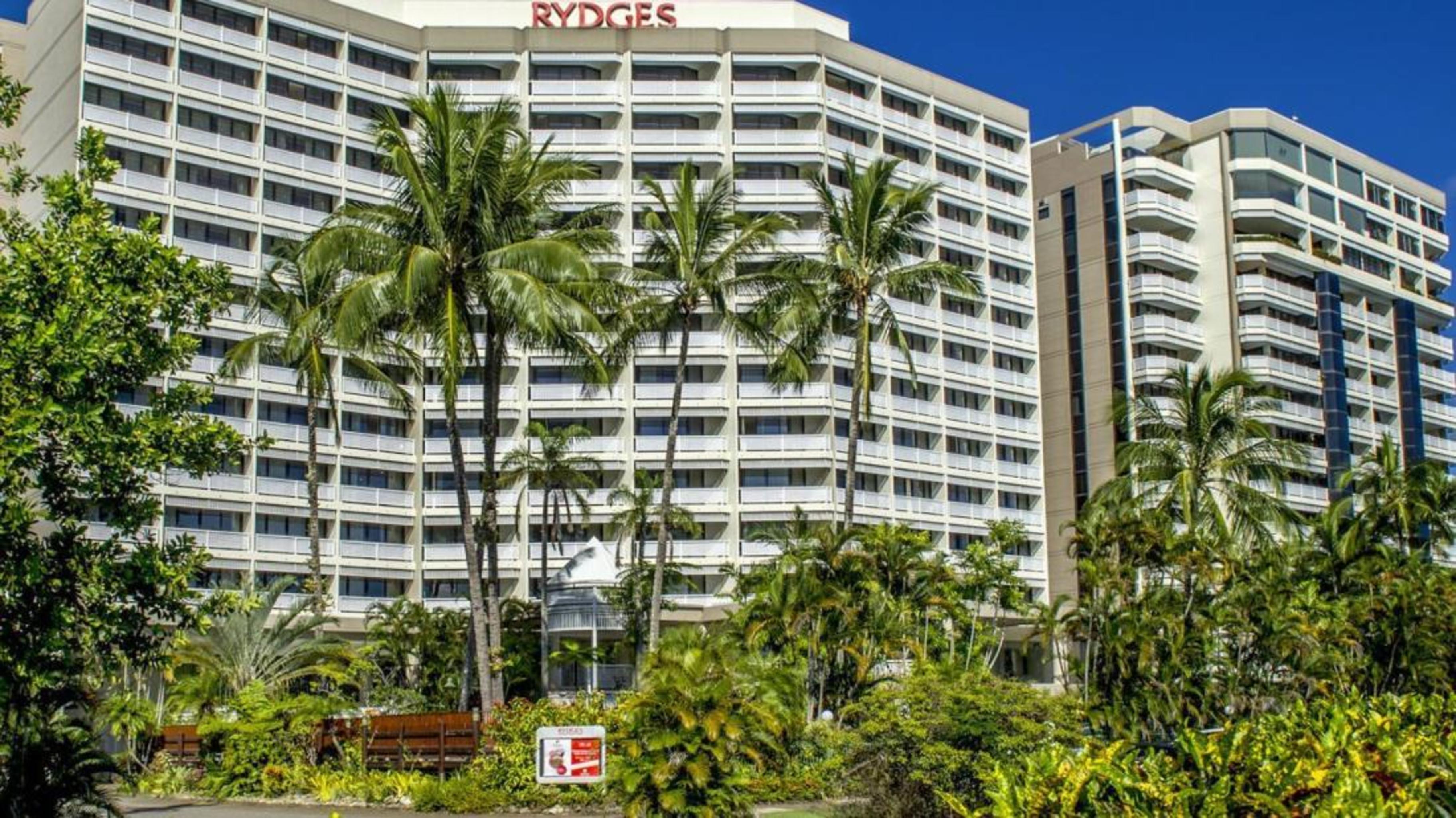 Rydges Esplanade Hotel 4*