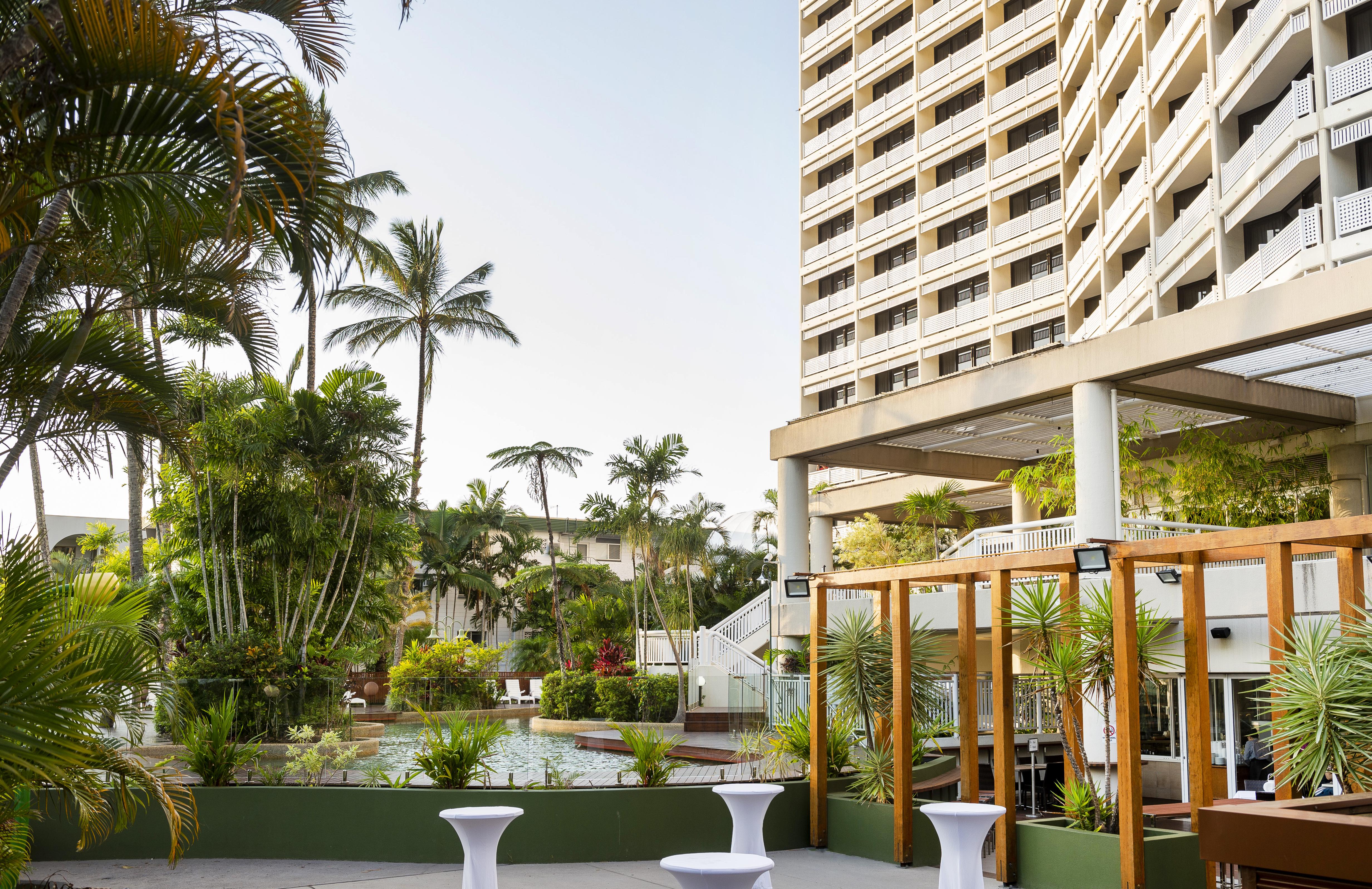 Rydges Esplanade Hotel 4*