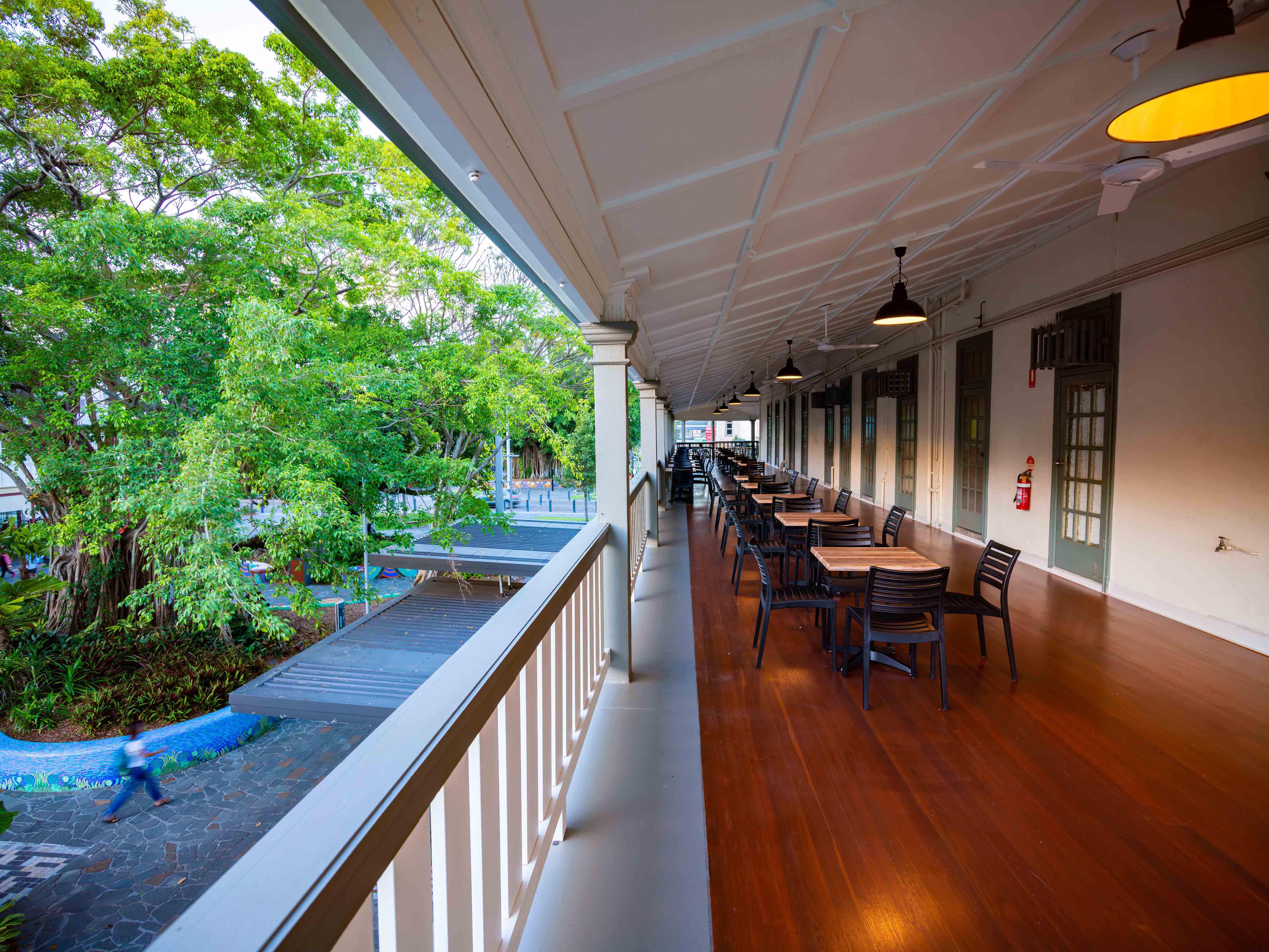 Hotel Hides Cairns